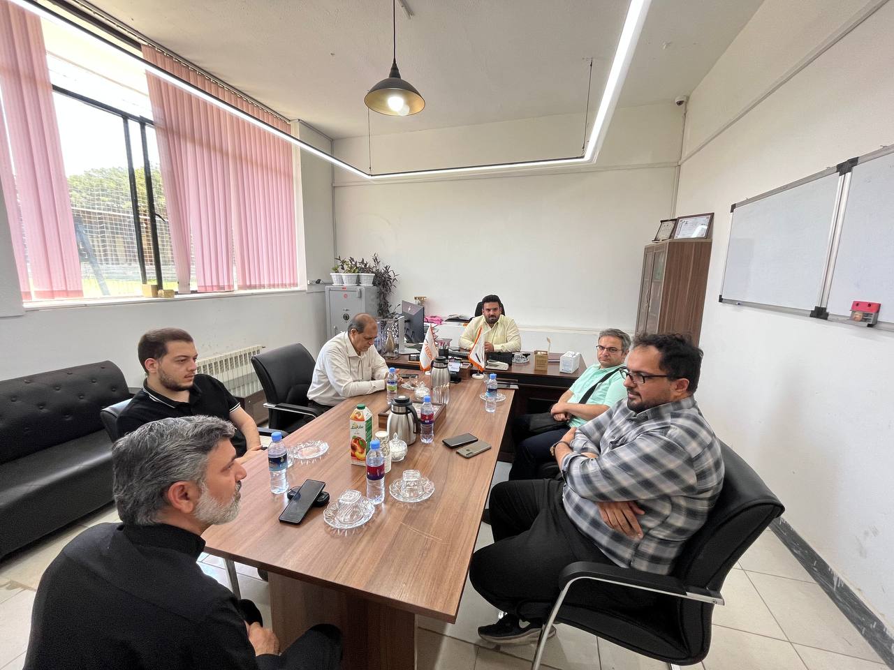 جلسه همکاری تسلا قدرت ایرانیان و شرکت هوشمند شهر پارسه